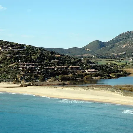 Case Sul Mare Residenze Di Bes Chia Exterior foto